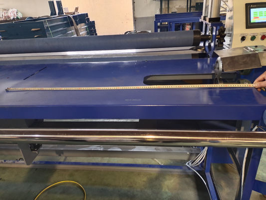 Línea de producción automática de alfombras laminadas con función de corte y grabado