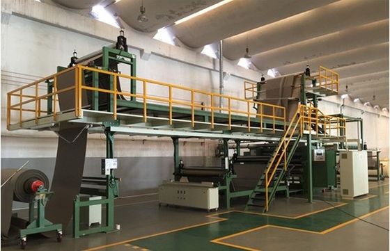 Máquina de laminación de llamas de tres en uno para productos no tejidos y cuero artificial